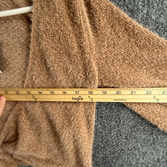 NWT Hollister Women Cardigan Sweater Medium Super Soft Knit Cropped Oversized - Picture 8 of 13